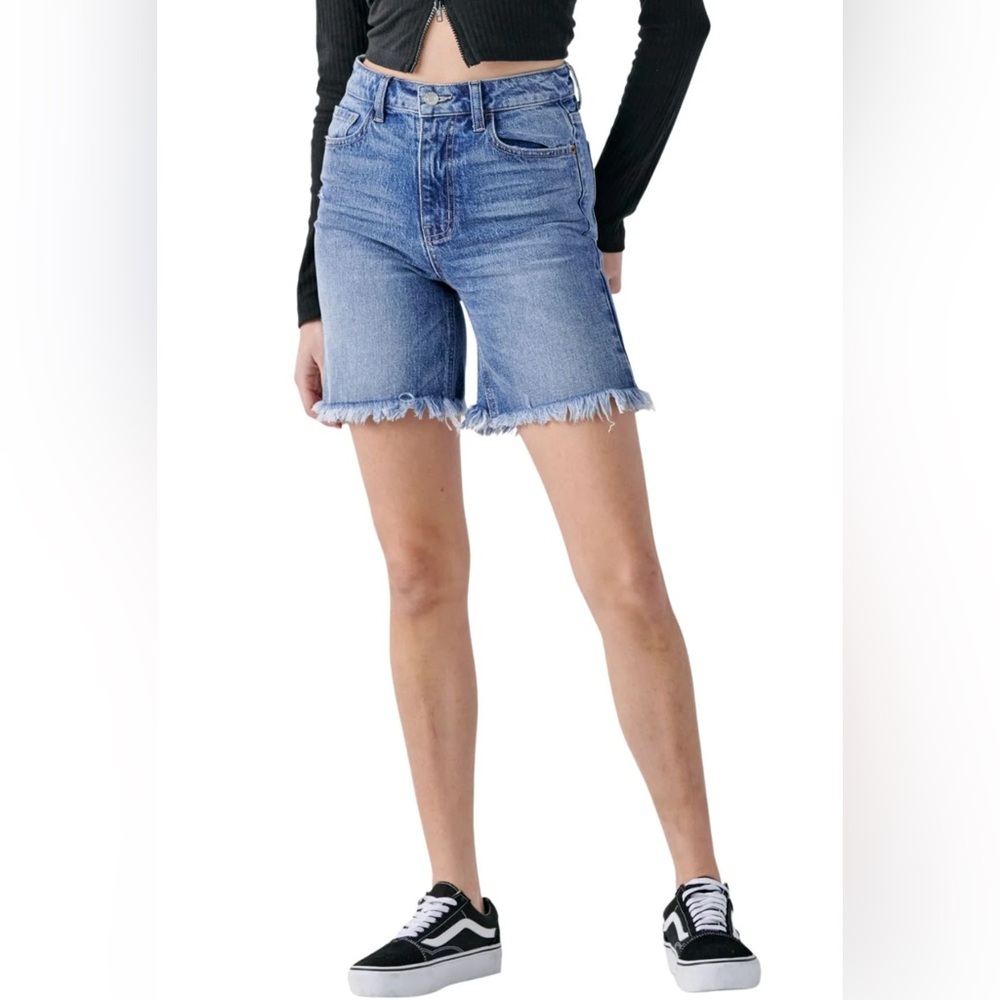 Boutique CELLO Denim Frayed Bermuda Jean Shorts Medium